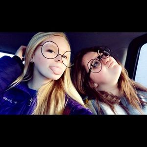 Meet your Posher, Destiny